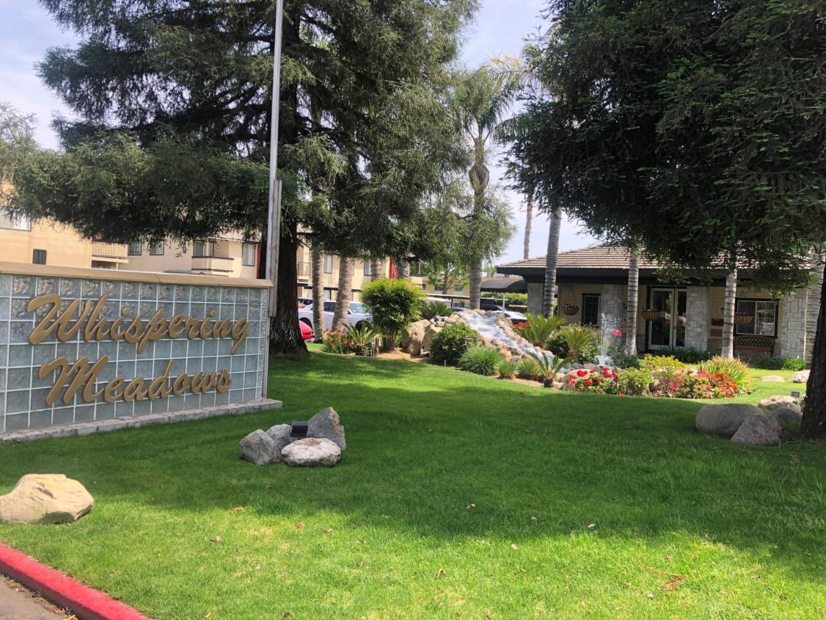 Whispering Meadows Apartments Bakersfield Ngoại thất bức ảnh
