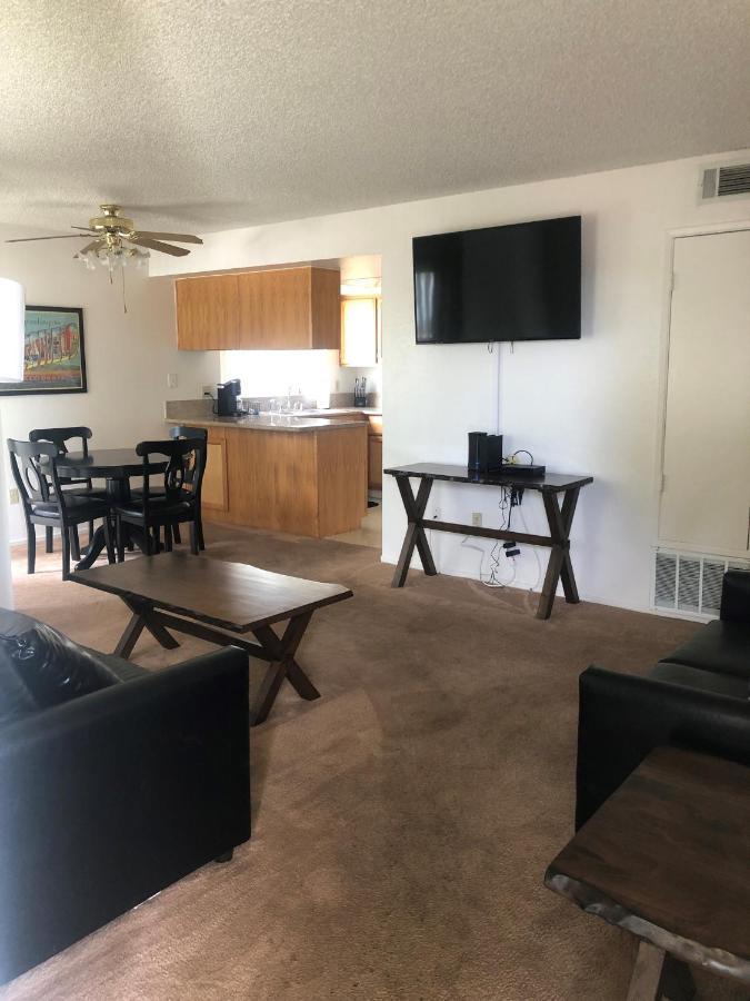 Whispering Meadows Apartments Bakersfield Ngoại thất bức ảnh