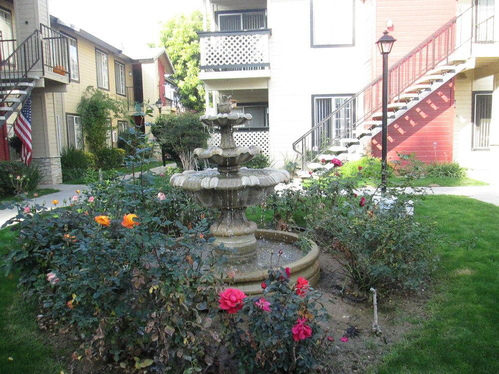 Whispering Meadows Apartments Bakersfield Ngoại thất bức ảnh