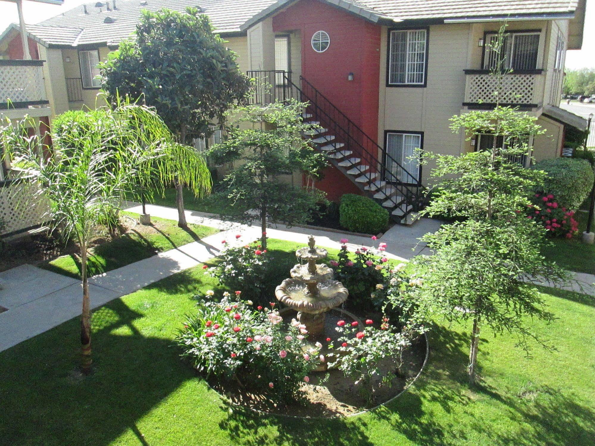 Whispering Meadows Apartments Bakersfield Ngoại thất bức ảnh